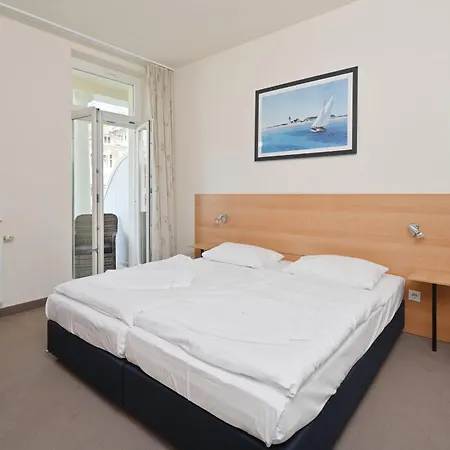 Daire Ferienwohnung-5-in-sellin-auf-ruegen-villa-celia-6-pers-wlan-und-sauna-200-m-vom-strand-entfernt Sellin (Rugen)