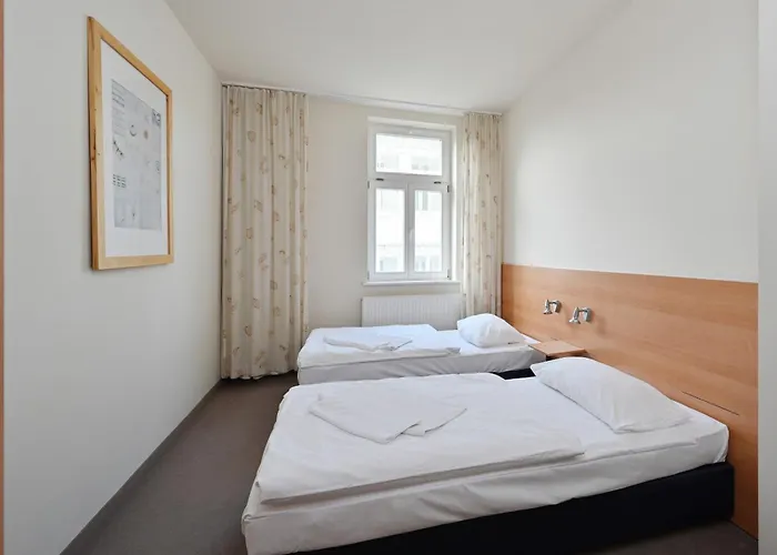 Ferienwohnung-5-in-sellin-auf-ruegen-villa-celia-6-pers-wlan-und-sauna-200-m-vom-strand-entfernt